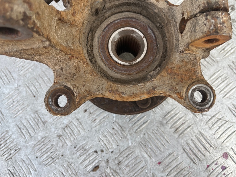 Кулак поворотный, 3000 рублей, Пешки