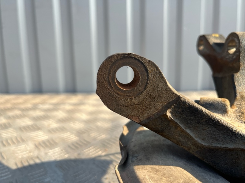 Кулак поворотный, 3000 рублей, Пешки