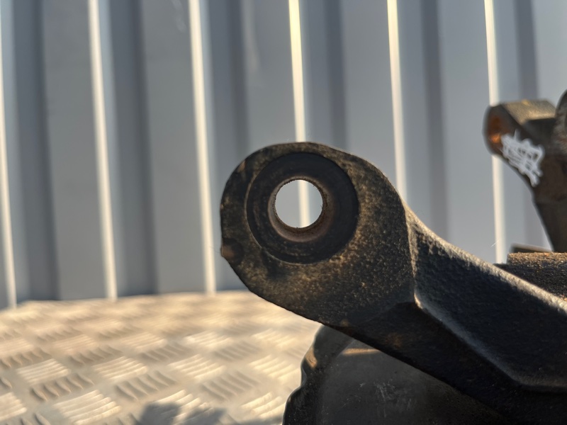 Кулак поворотный, 3000 рублей, Пешки