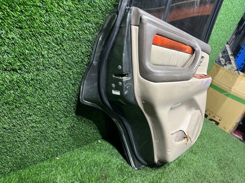 Дверь, 25000 рублей, Пешки