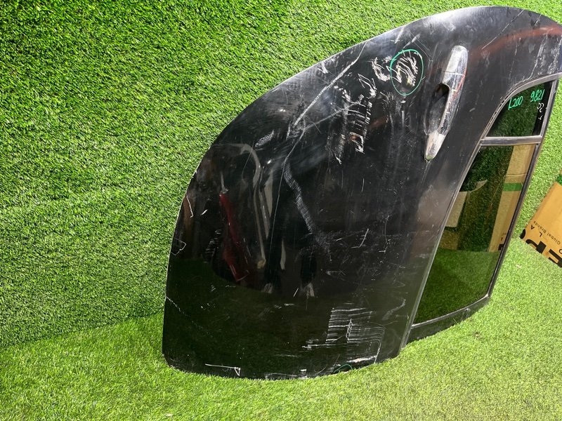 Дверь, 10000 рублей, Пешки