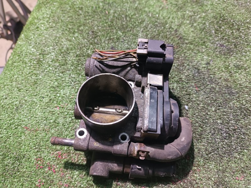 Дроссельная заслонка, 2000 рублей, Пешки