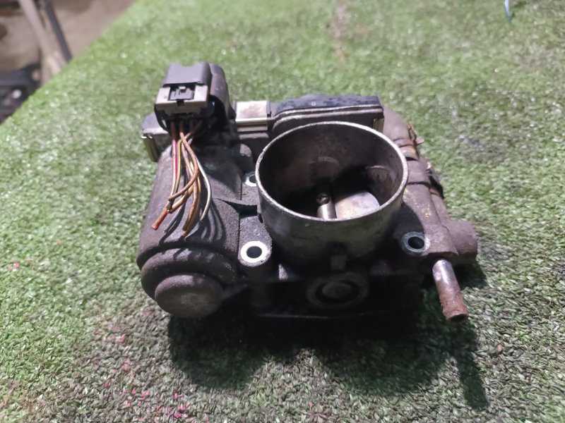 Дроссельная заслонка, 2000 рублей, Пешки