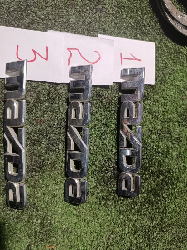 Эмблема, 1000 рублей, Пешки