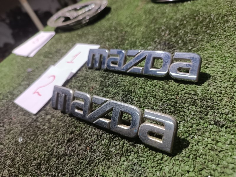 Эмблема, 1000 рублей, Пешки