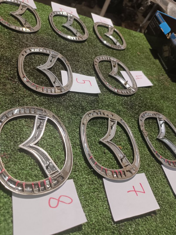 Эмблема, 1000 рублей, Пешки