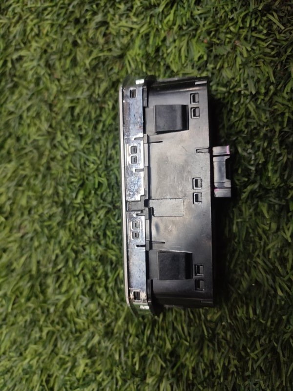 Кнопка, 3000 рублей, Пешки