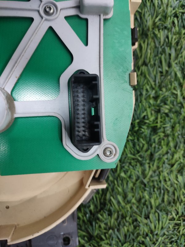 Панель приборов, 2000 рублей, Пешки