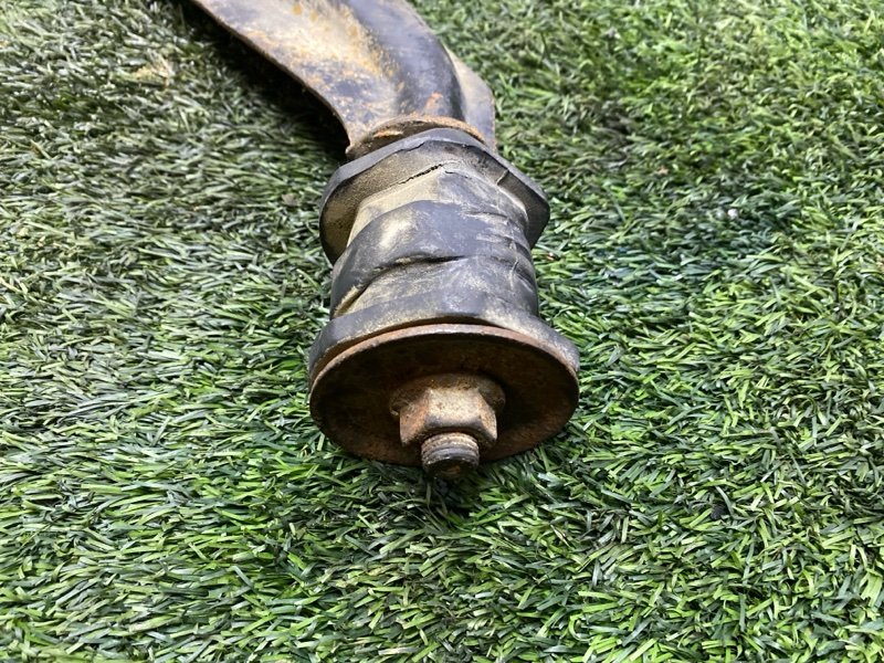 Рычаг нижний, 2000 рублей, Пешки