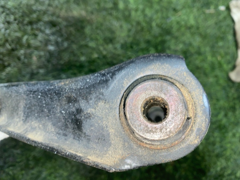 Рычаг верхний, 2000 рублей, Пешки