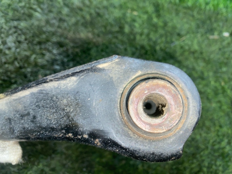 Рычаг верхний, 2000 рублей, Пешки