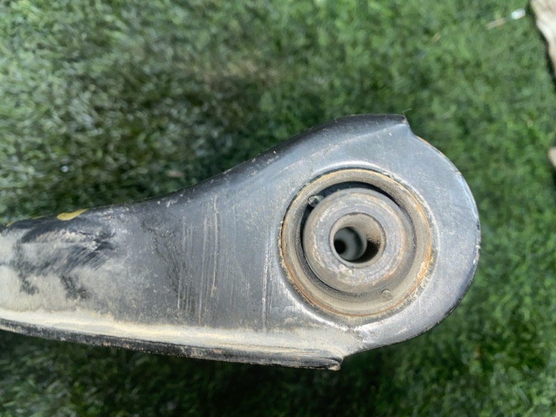 Рычаг верхний, 2000 рублей, Пешки