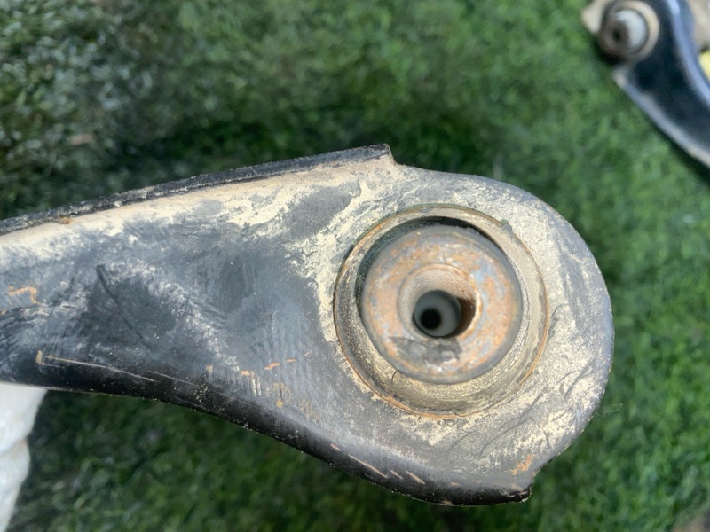 Рычаг верхний, 2000 рублей, Пешки