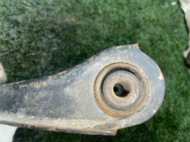 Рычаг верхний, 2000 рублей, Пешки