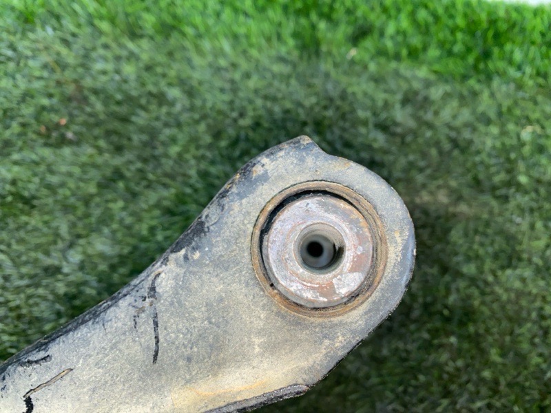 Рычаг верхний, 2000 рублей, Пешки