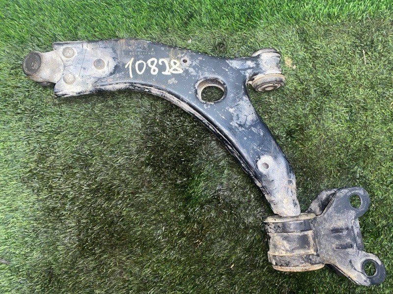 Рычаг нижний, 2500 рублей, Пешки