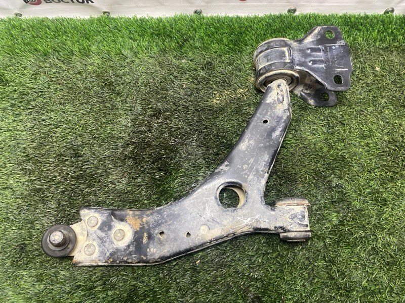 Рычаг нижний, 2500 рублей, Пешки