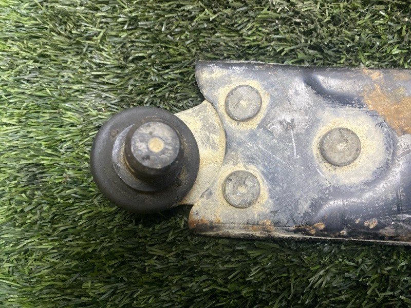 Рычаг нижний, 2500 рублей, Пешки