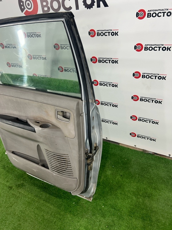 Дверь, 8000 рублей, Пешки