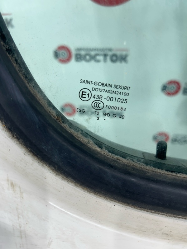 Дверь, 20000 рублей, Пешки