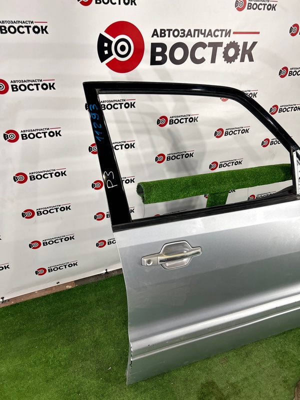 Дверь, 10000 рублей, Пешки