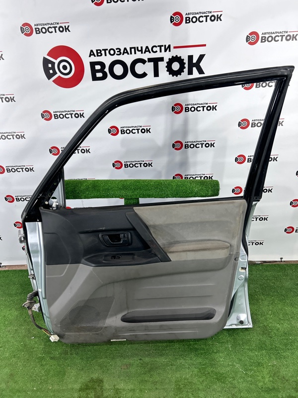 Дверь, 10000 рублей, Пешки