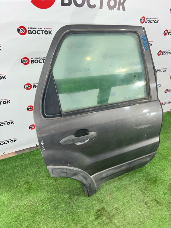 Дверь, 10000 рублей, Пешки