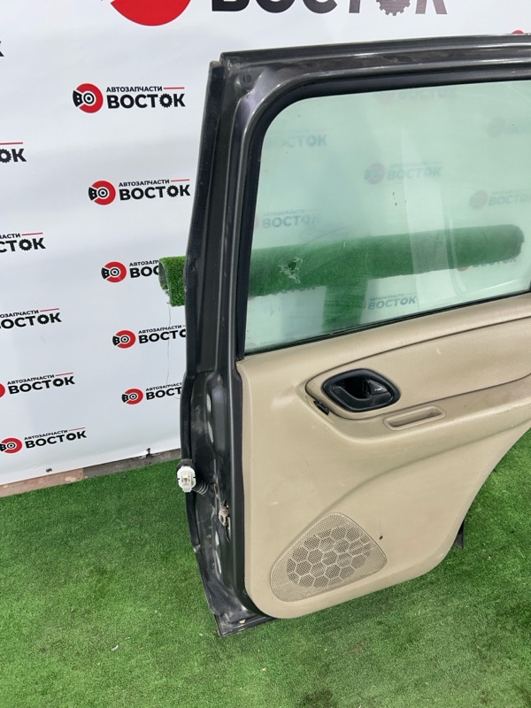 Дверь, 10000 рублей, Пешки