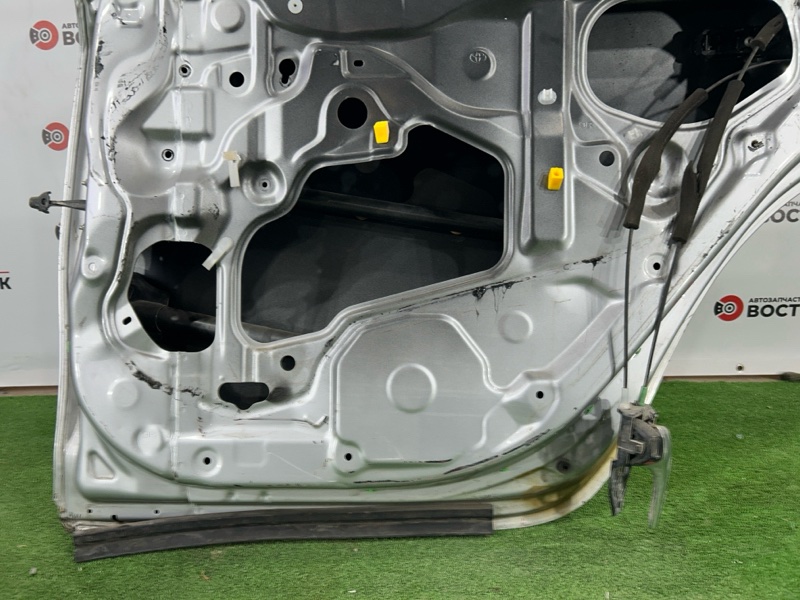 Дверь, 10000 рублей, Пешки