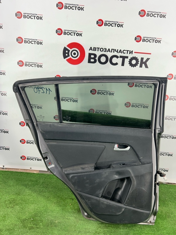 Дверь, 30000 рублей, Пешки