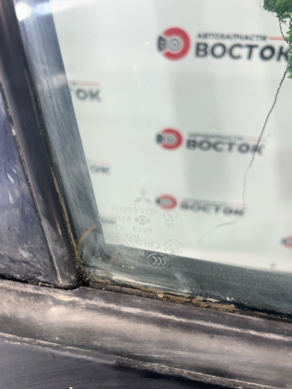 Дверь, 10000 рублей, Пешки