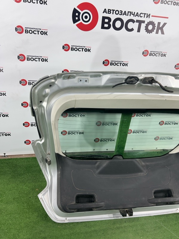 Крышка багажника, 8000 рублей, Пешки