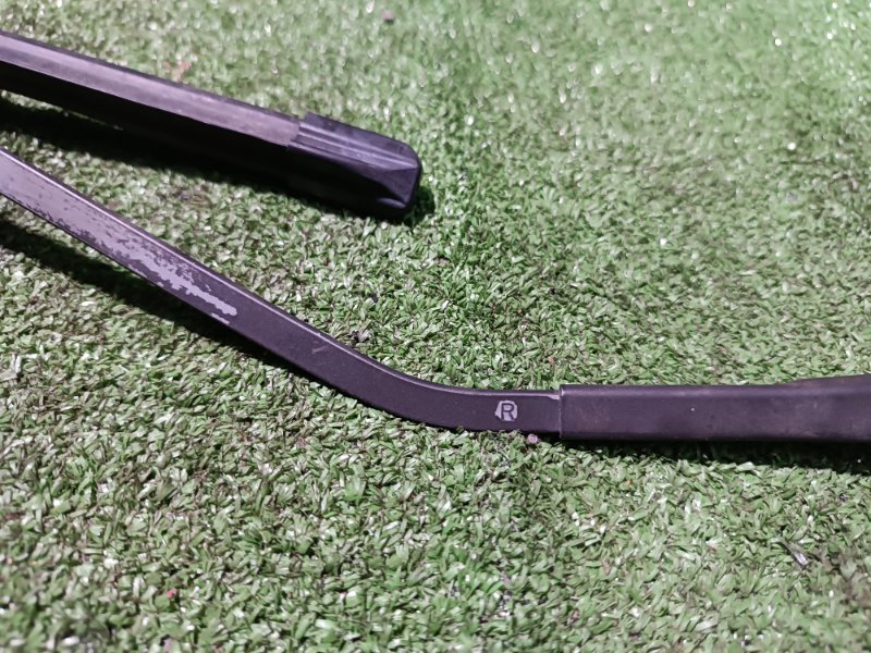 Поводок стеклоочистителя, 1000 рублей, Пешки