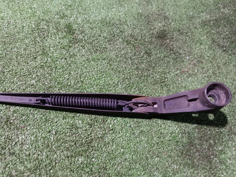 Поводок стеклоочистителя, 1000 рублей, Пешки