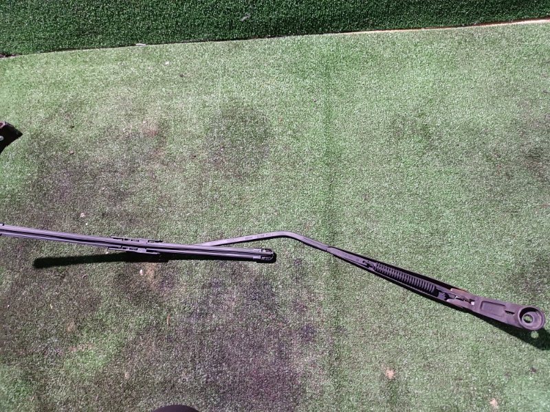 Поводок стеклоочистителя, 1000 рублей, Пешки