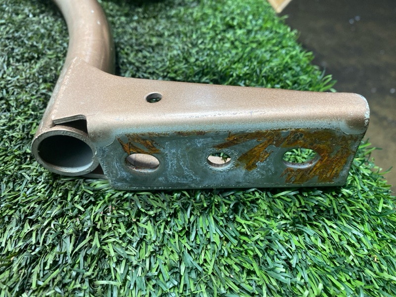 Петля крышки багажника, 4000 рублей, Пешки