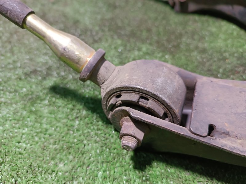 Рычаг верхний, 2000 рублей, Пешки