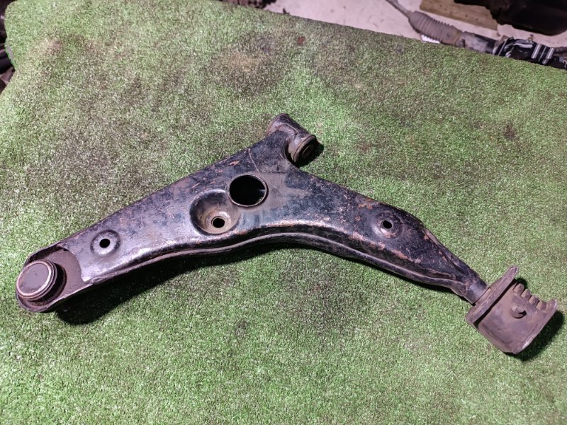 Рычаг нижний, 2500 рублей, Пешки