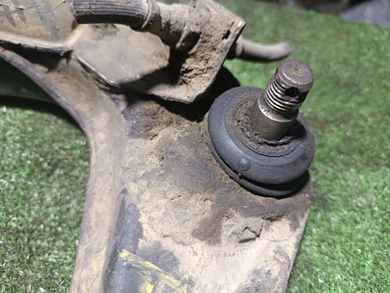 Рычаг верхний, 1500 рублей, Пешки