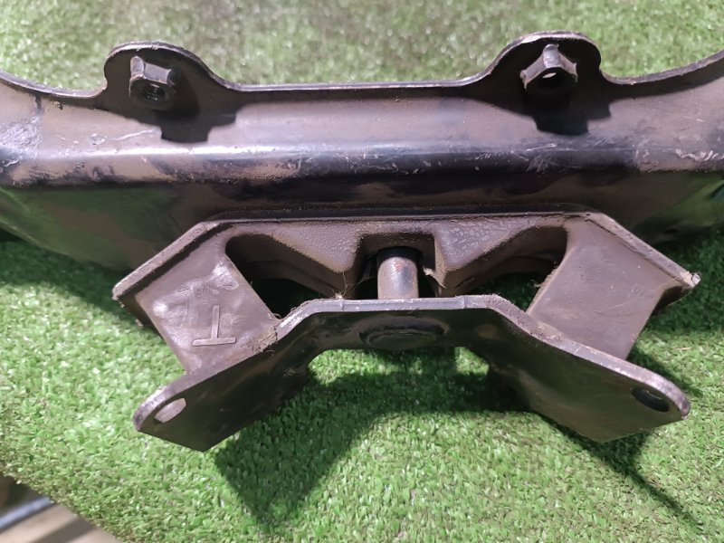 Подушка двигателя, 4000 рублей, Пешки