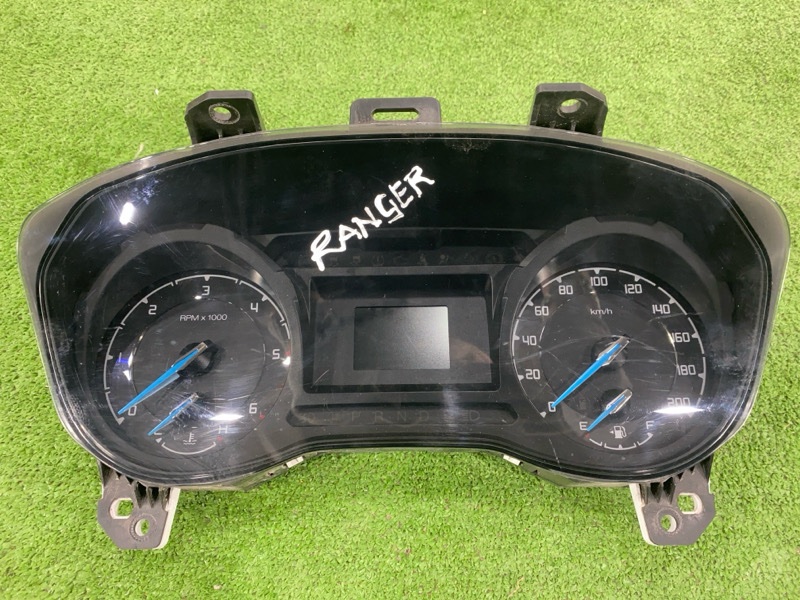 Панель приборов, 10000 рублей, Пешки