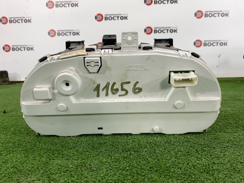 Панель приборов, 2000 рублей, Пешки