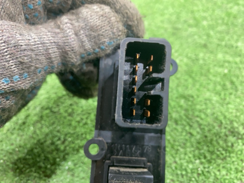 Кнопка аварийной сигнализации, 1000 рублей, Пешки