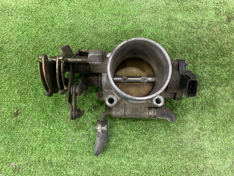 Дроссельная заслонка, 2000 рублей, Пешки