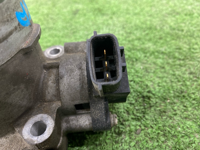 Дроссельная заслонка, 2000 рублей, Пешки