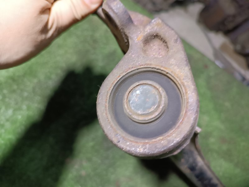 Рычаг нижний, 2500 рублей, Пешки