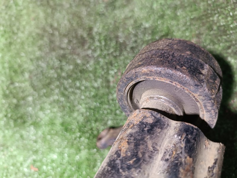 Рычаг нижний, 2500 рублей, Пешки