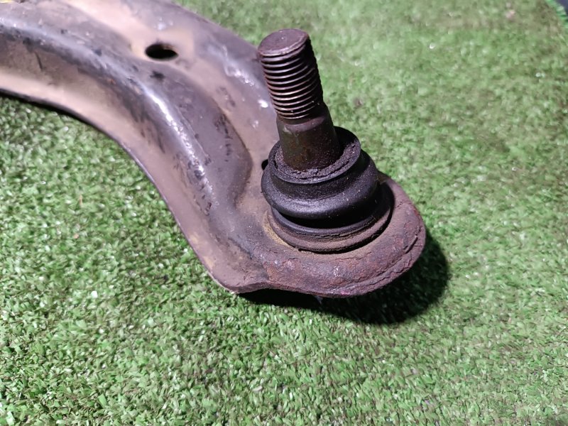 Рычаг нижний, 2500 рублей, Пешки