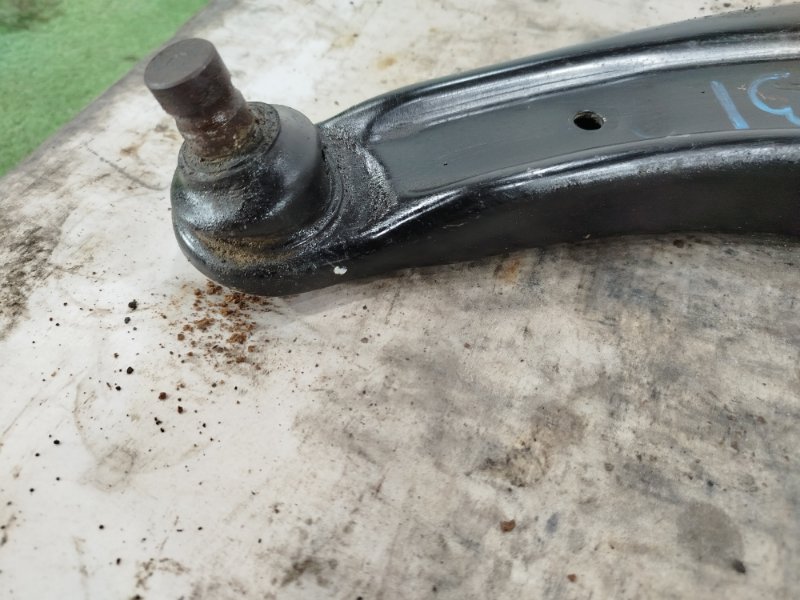 Рычаг нижний, 2000 рублей, Пешки