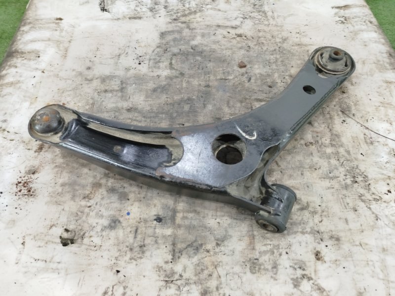 Рычаг нижний, 2000 рублей, Пешки